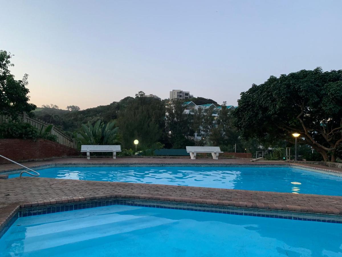 901 Umdloti Beach Resort Bagian luar foto